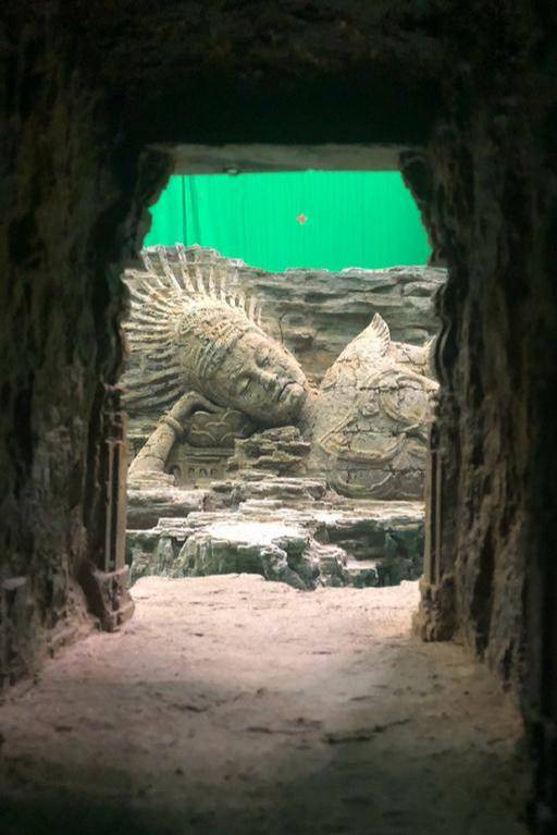 西夏黑水城通天大佛寺卧佛设定                 孙教授办公室气氛图