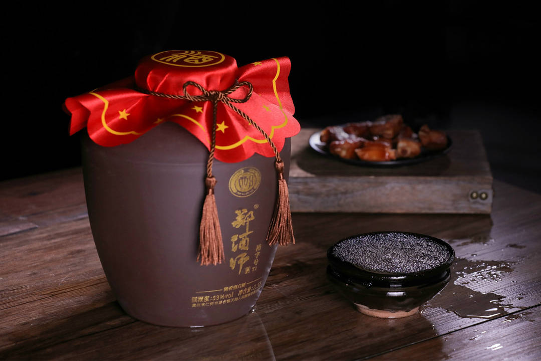 郑酒师"封坛酒"有哪些价值,看完才明白!