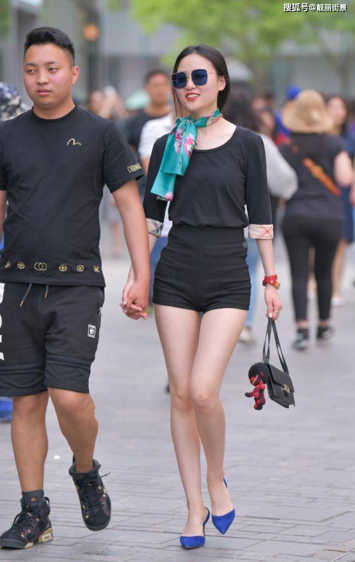 原创黑色紧身短裤,这才是男人的最爱