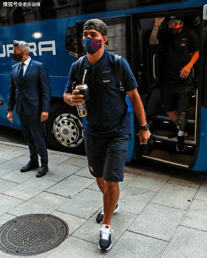 原创巴萨公布客战塞尔塔名单,梅西继续首发,一线队中场只剩3名球员