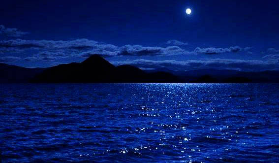 旅居·大理:说大理四绝之洱海月_月亮