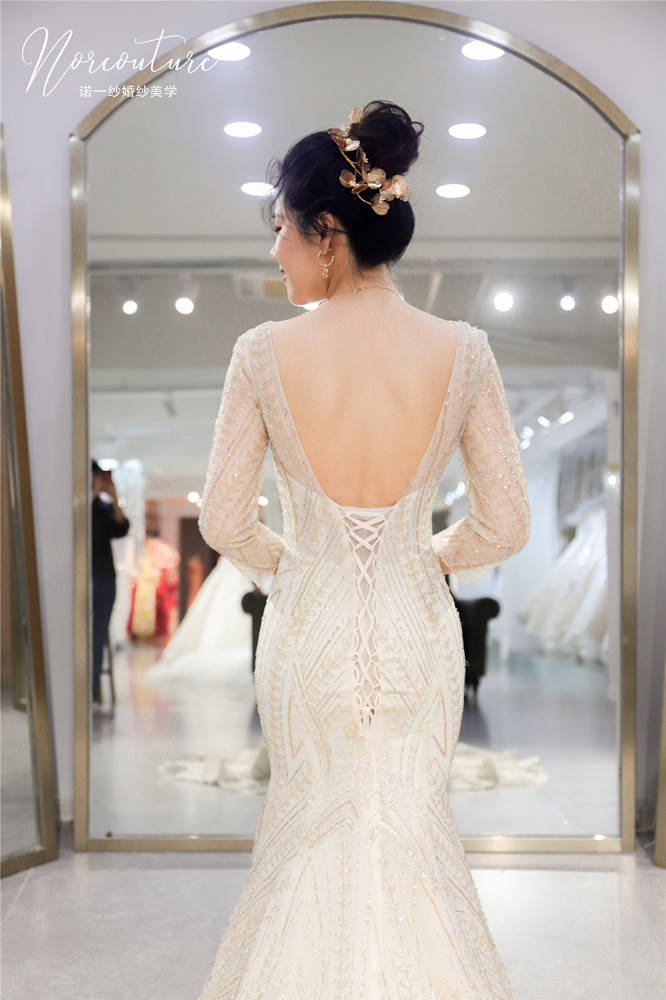 在莆田挑选露背婚纱时需要注意哪些细节