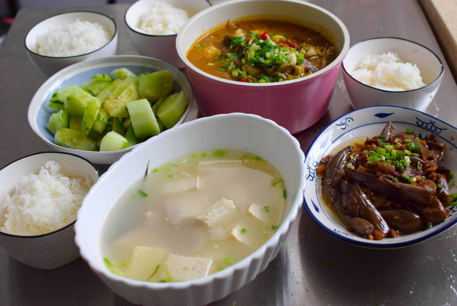 原创天热不知道吃什么,晒我家6桌午饭,普通食材做美味家常菜