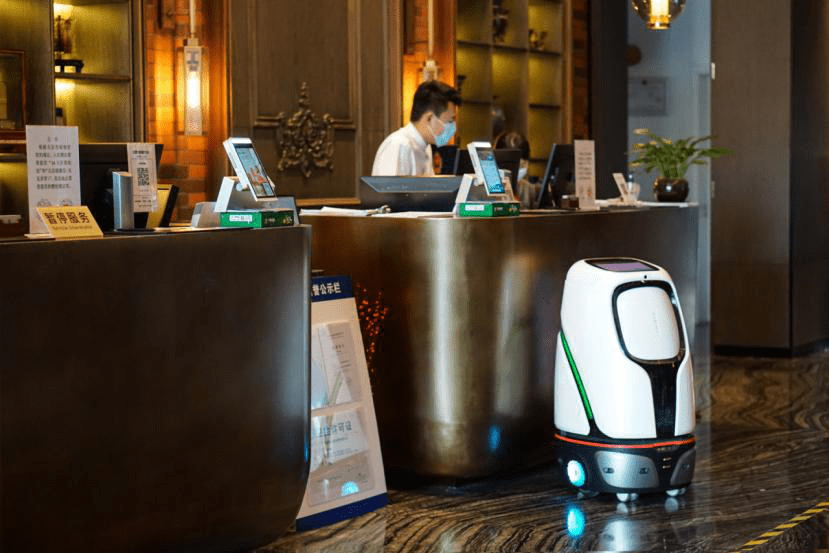 洛必德酒店服务机器人——前台待命