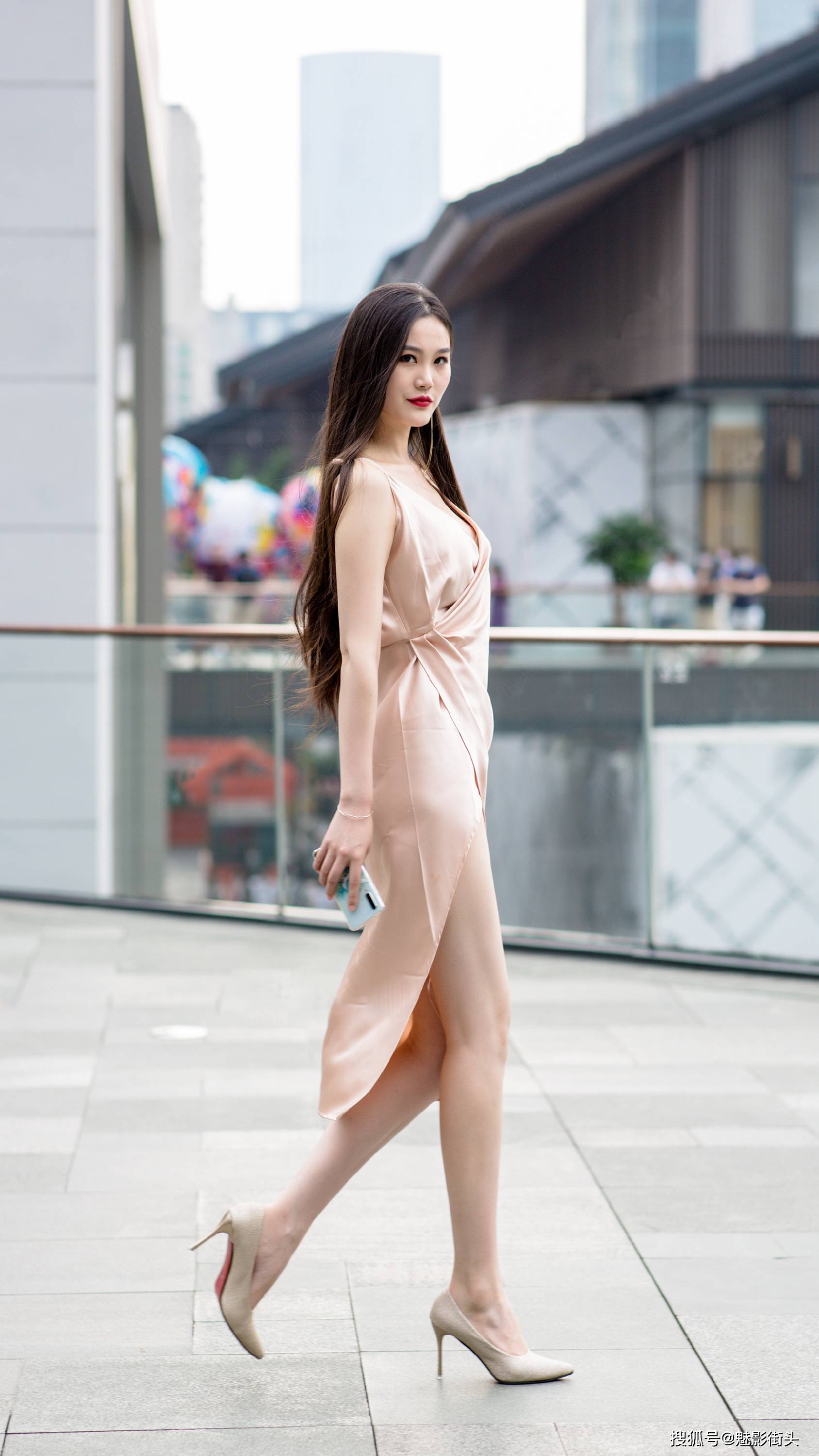 原创三十岁女人多穿高跟鞋鞋跟不用太高让你气质优雅女人味十足