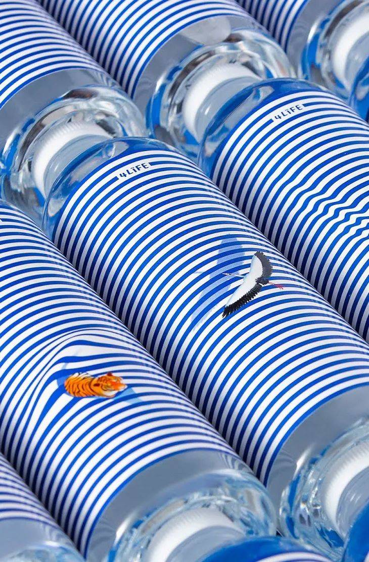 创意分享矿泉水里的可爱小精灵