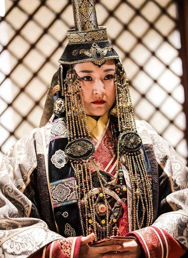 原创忽必烈的哥哥成为蒙古大汗登基时大臣却喊道你们愧对成吉思汗