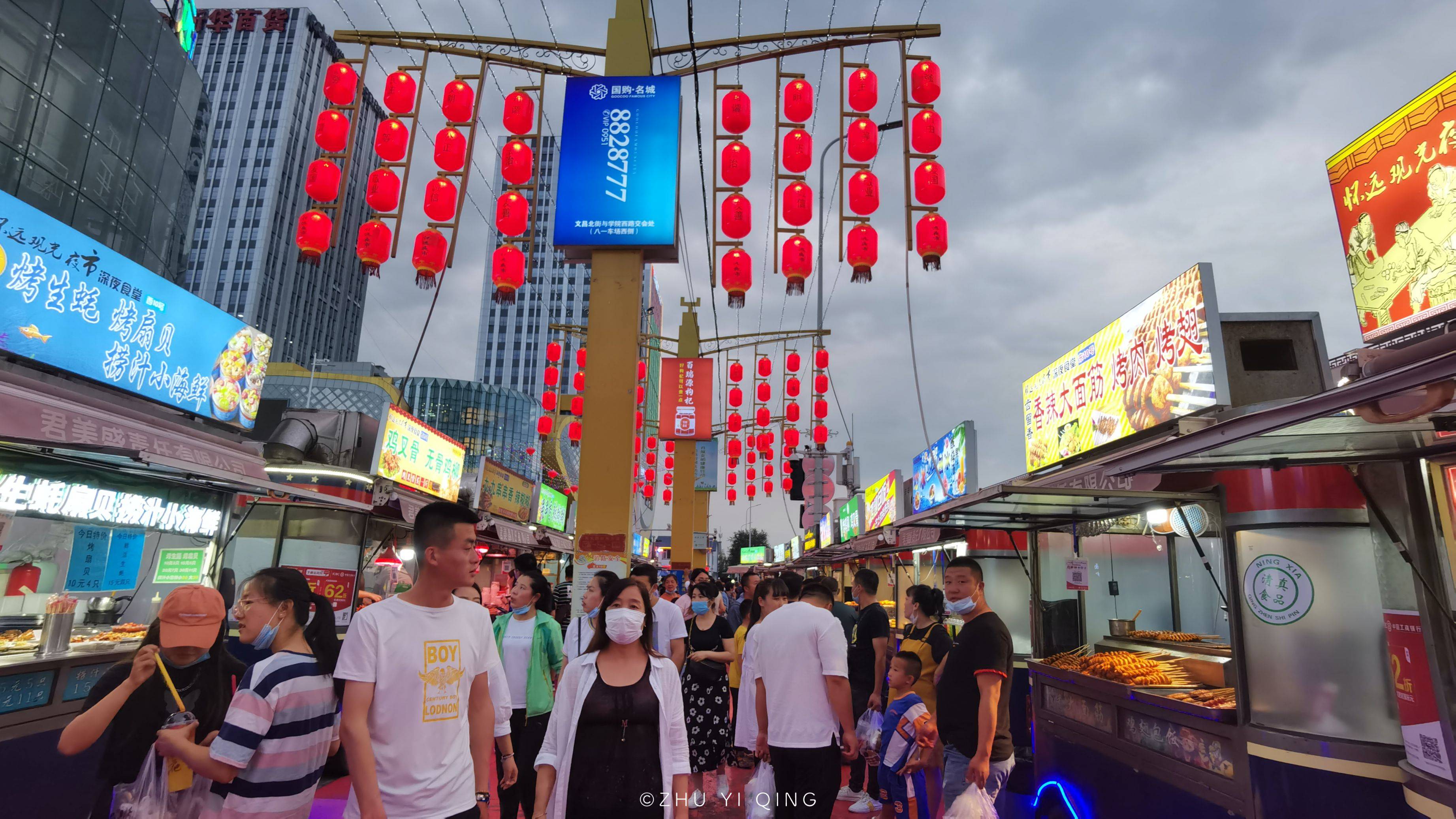 原創中國西北最熱鬧的夜市,多家店上過央視,是塞上江南的美食天堂