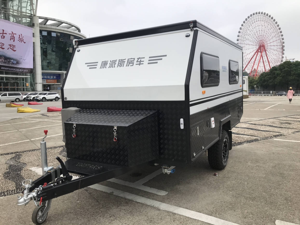 为越 野,为自由,为远行而生的一款明星越野拖挂房车