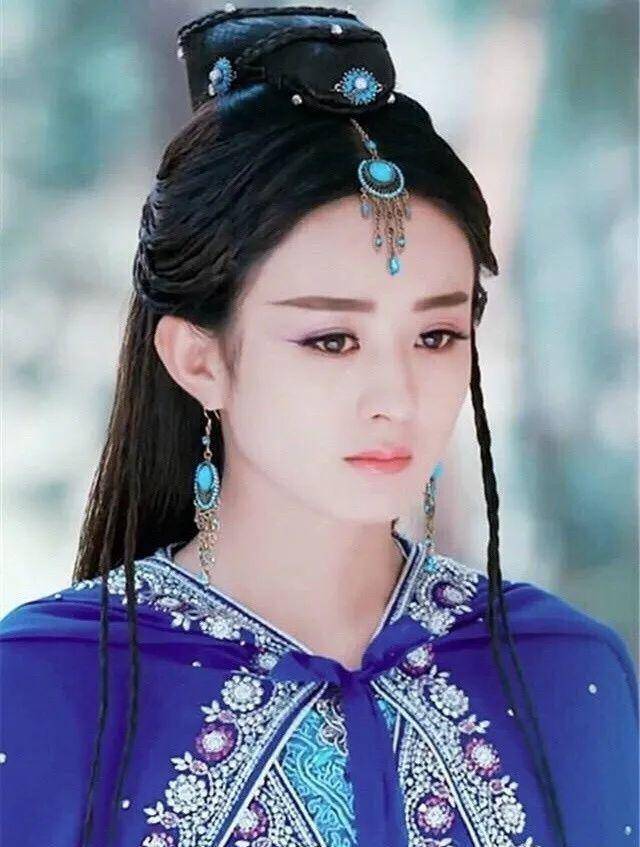 在大平眉"横行"的年代,古装剧里乱入各种跨时空的妆容,即便粗眉自古有