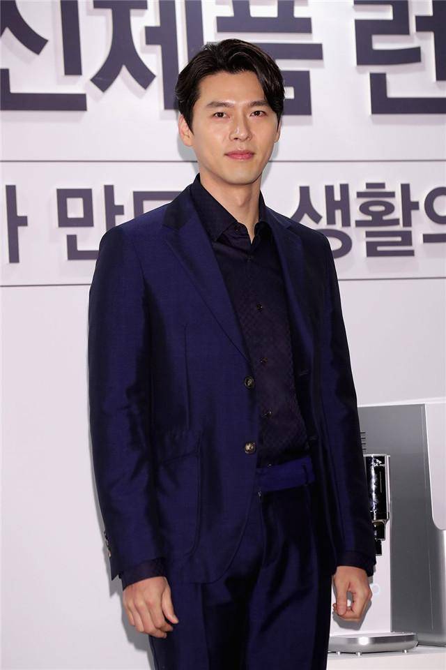 原创宋慧乔前男友玄彬,穿军旅装帅,穿西装更绅士,10年不变