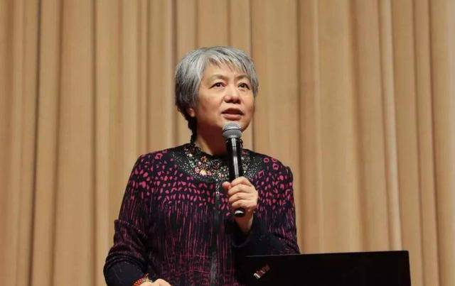 李玫瑾教授曾经在多次场合中明确表示:12岁的孩子,各方面的认知已经