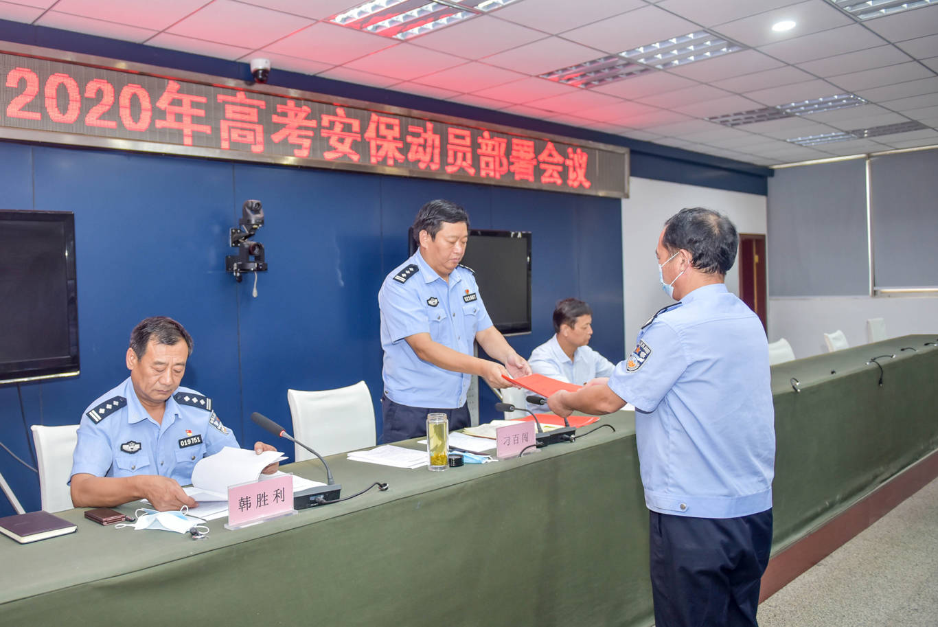 开封警方多举措护航高考确保高考安全顺利进行
