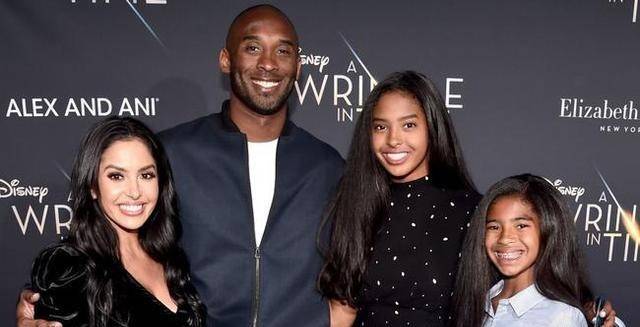 科比离开162天,瓦妮莎晒大女儿照片,两人合影宛如结婚照