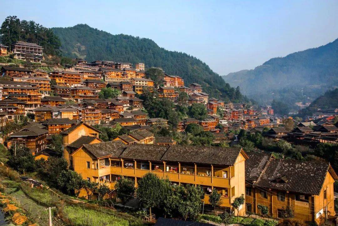 高铁直达,门票全免,这里有亚洲第一的瀑布,还有28℃的夏天!_贵州