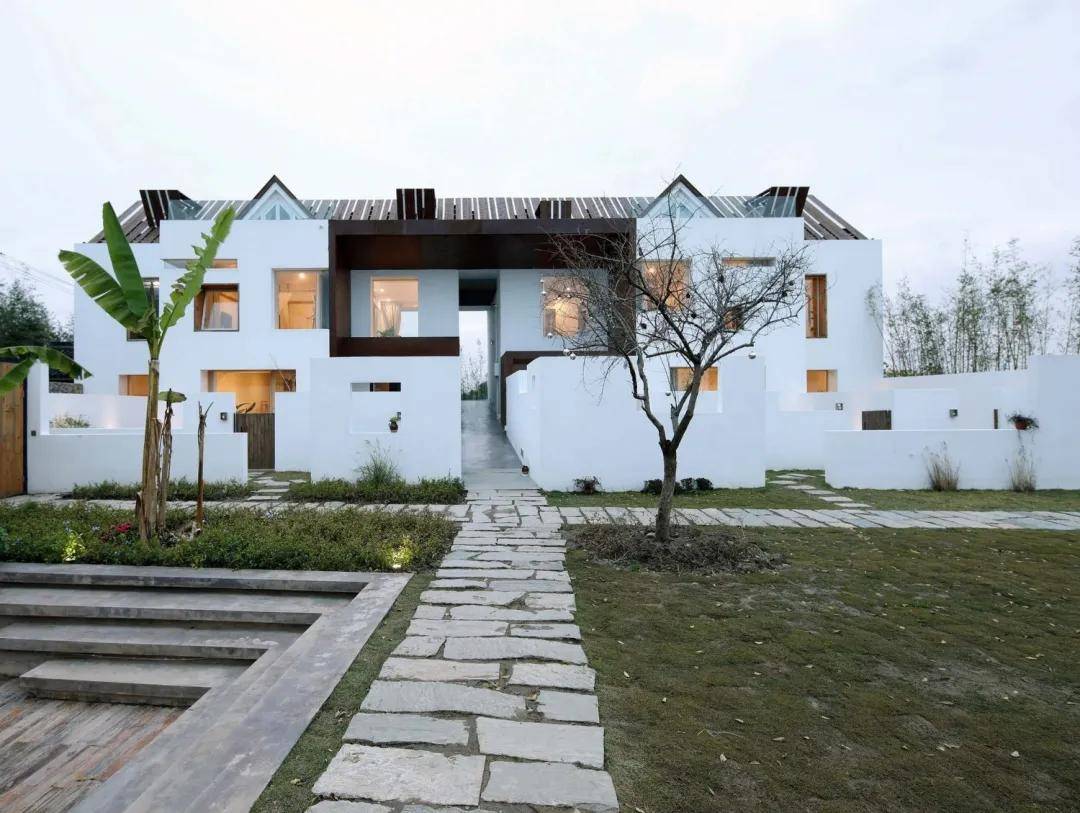 忘记世界的样子 | 篱外 · 时光的圆民宿