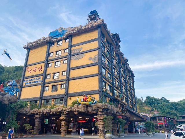 清远古龙峡,从网红打卡到世界纪录,游客宁愿排三个小时也要来玩