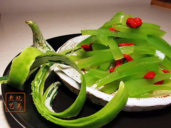 吃瓜群众,又多了新成员,夏日"凉伴"老鼠瓜