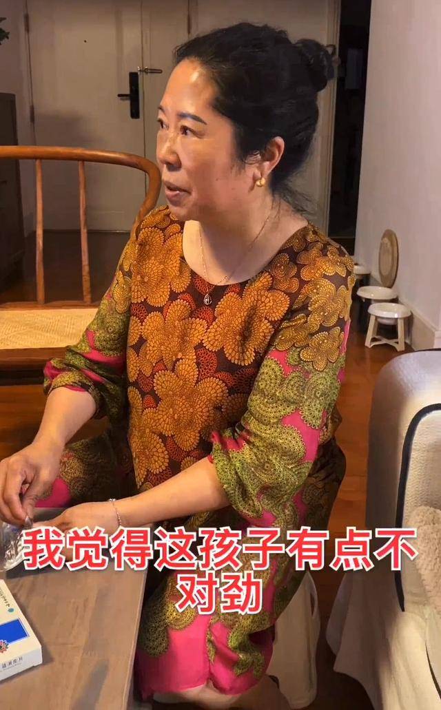 原创杨迪高呼《隐秘的角落》还他清白,杨妈妈说再也不会跟他去爬山了