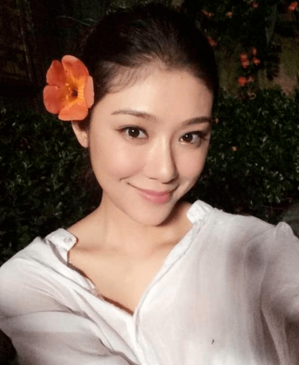 林丹退役,但出轨"前任"怨怼:你知道,这三年我是怎么过的吗?_赵雅淇