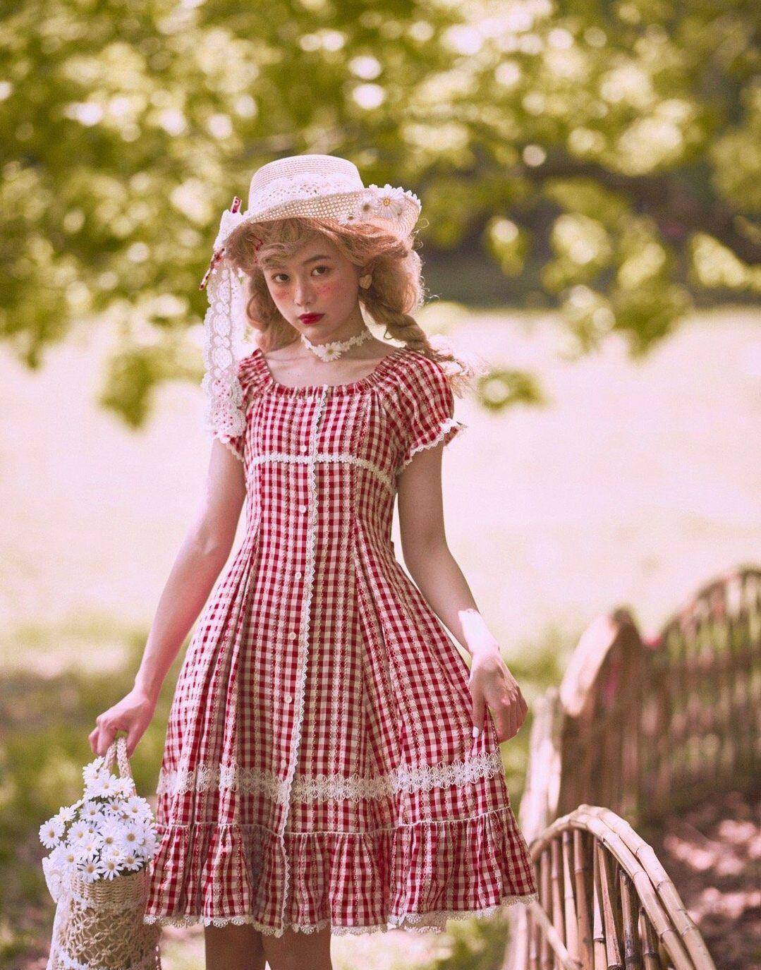 感,所以我们不需要在身上搭配过多的饰品,也能展现出阳光可爱的感觉