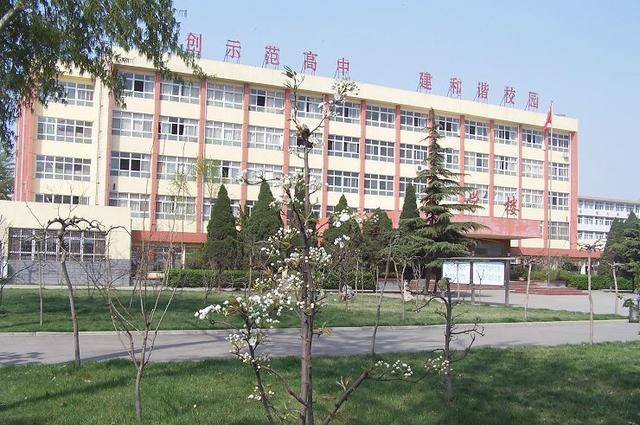 安阳实力不俗5所高中,安阳一中重本率堪称一绝,其他4所也不简单_林州