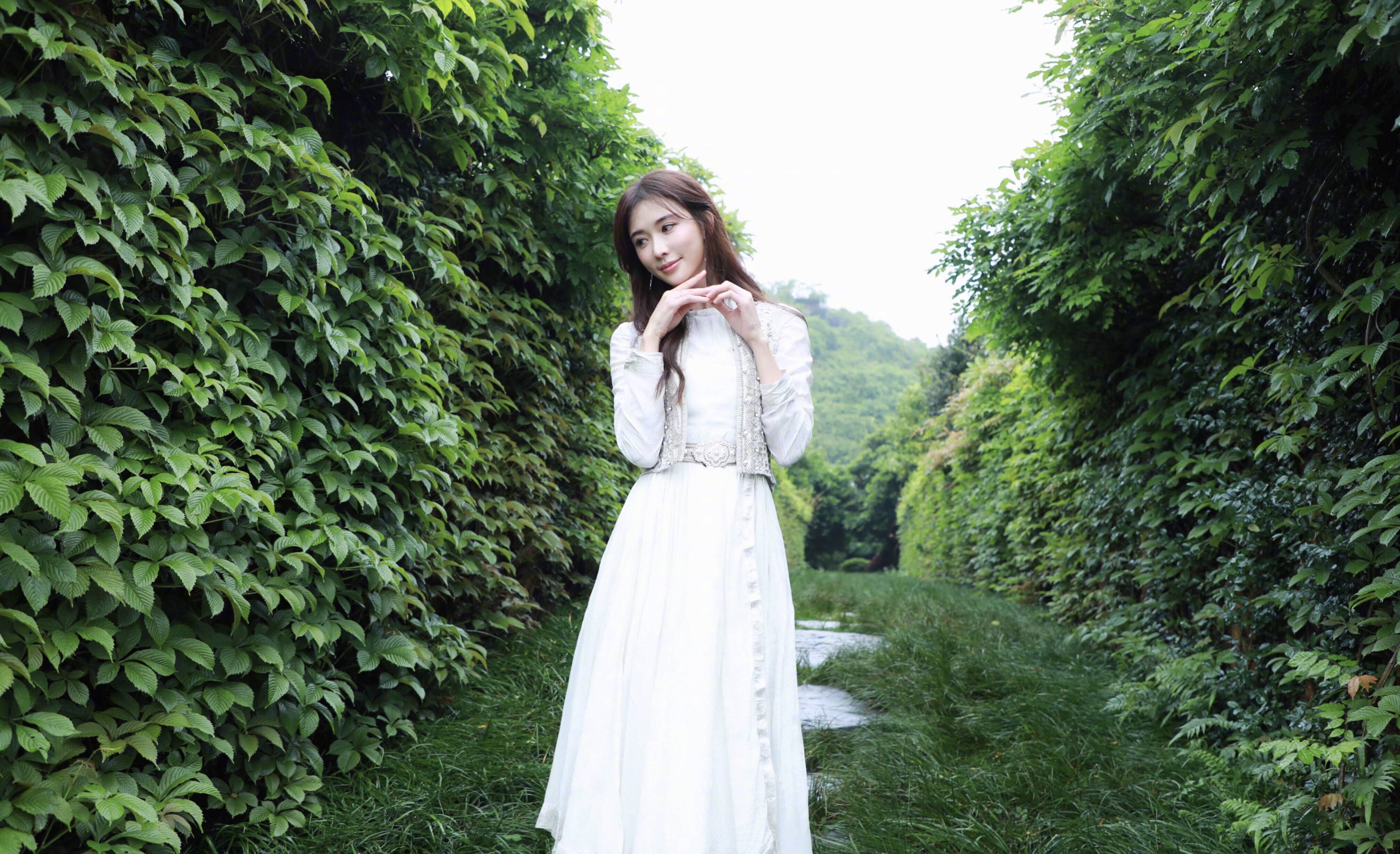 46岁林志玲近照忽现网红脸,回顾以前的甜美造型,实在是天壤之别