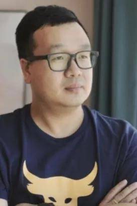 八年品牌总监,浙江绿城房地产和中骏房地产任策划主管林海斌艺术硕士