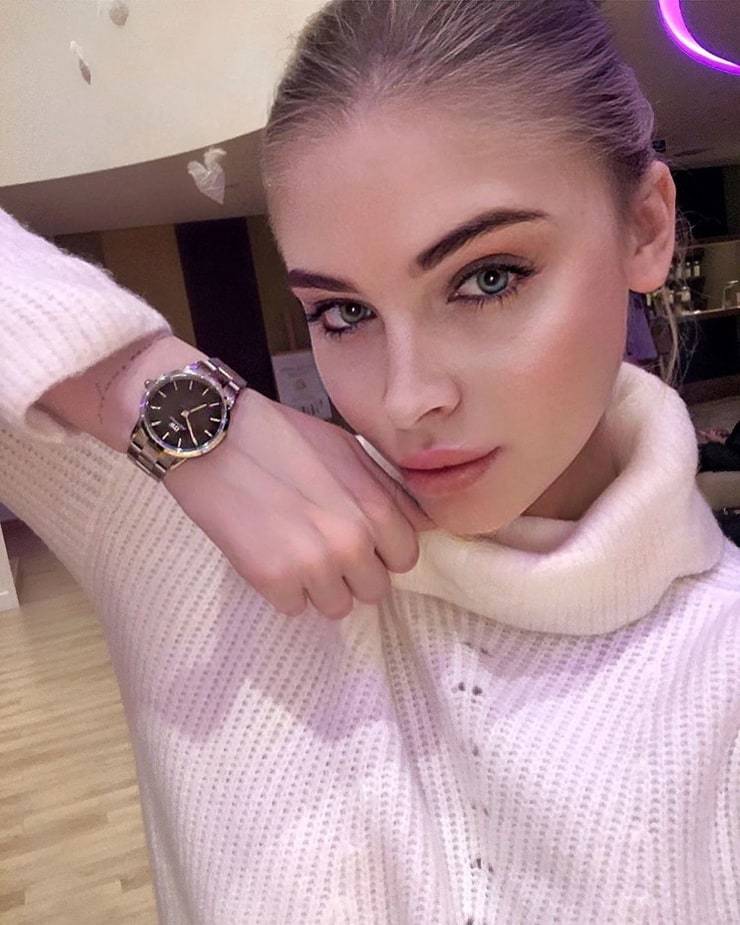 阿丽娜,俄罗斯版的梅根福克斯,她的照片百看不厌