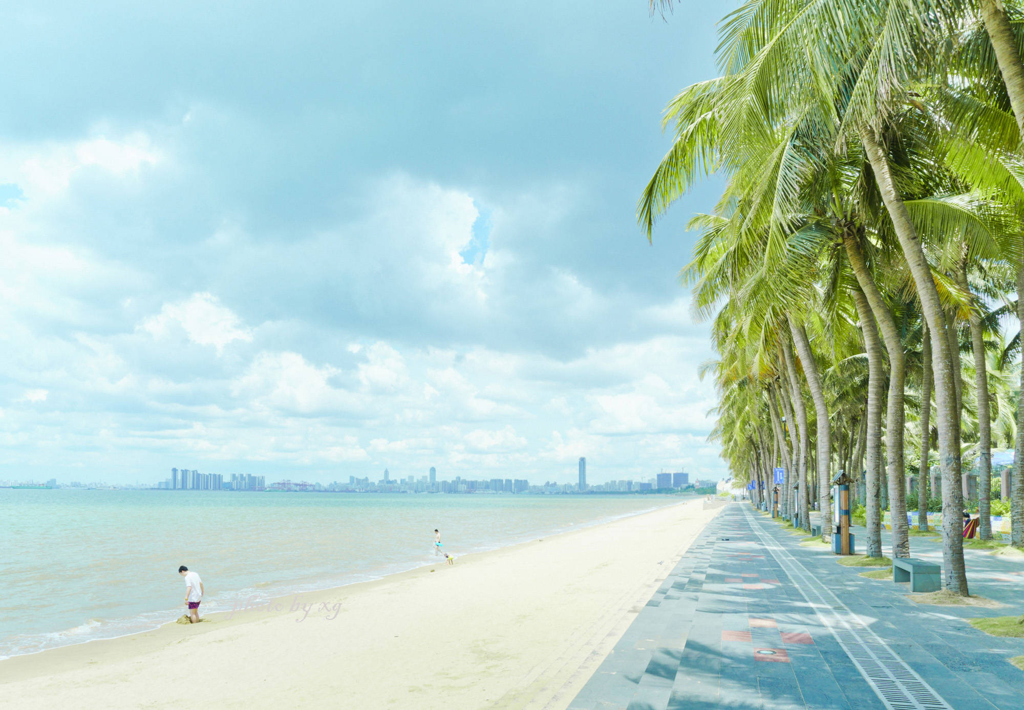 海南海口的旅游名片,一个名副其实的平民海滩,4a景区且无需门票_游泳