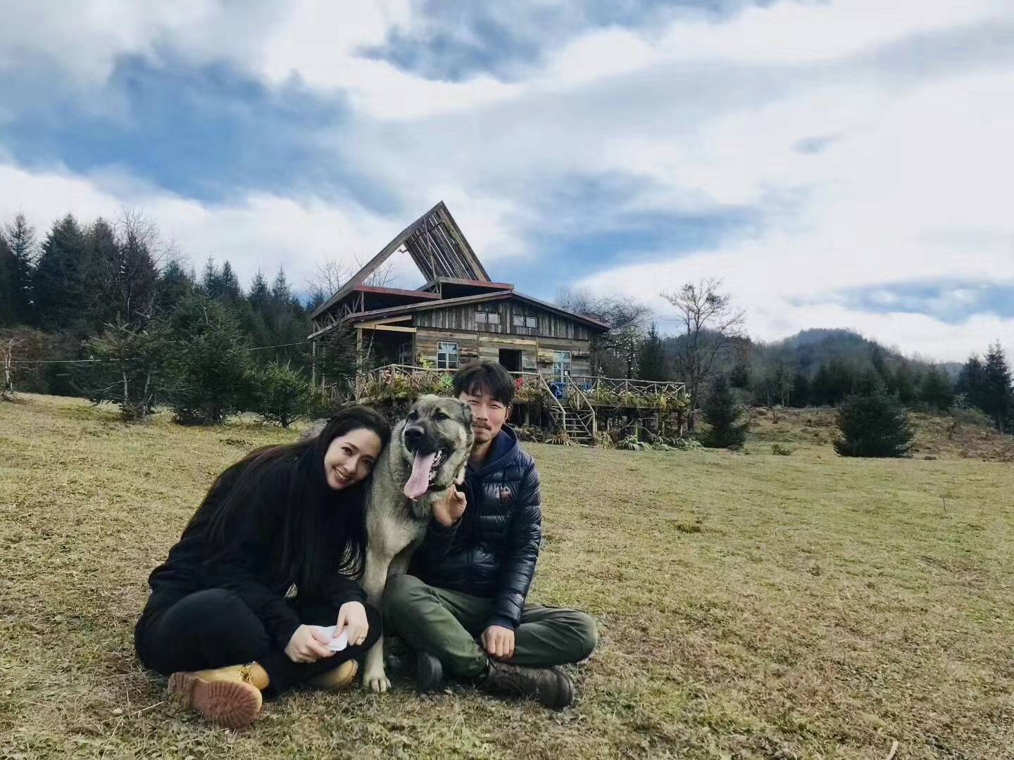 若丁山阿布个人资料图片