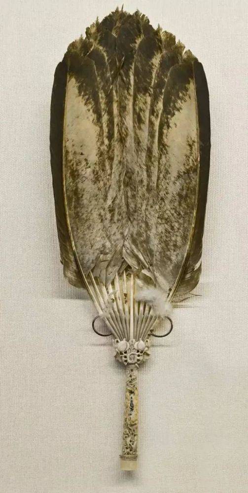 清 雕翎镂雕象牙柄羽扇