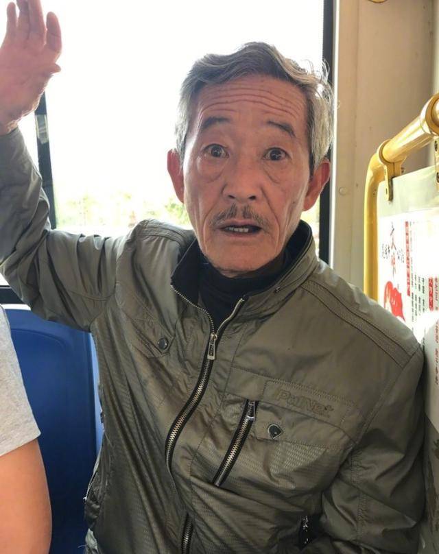 国家一级演员却无戏可拍如今成为网红76岁凭一句脏话爆红全国