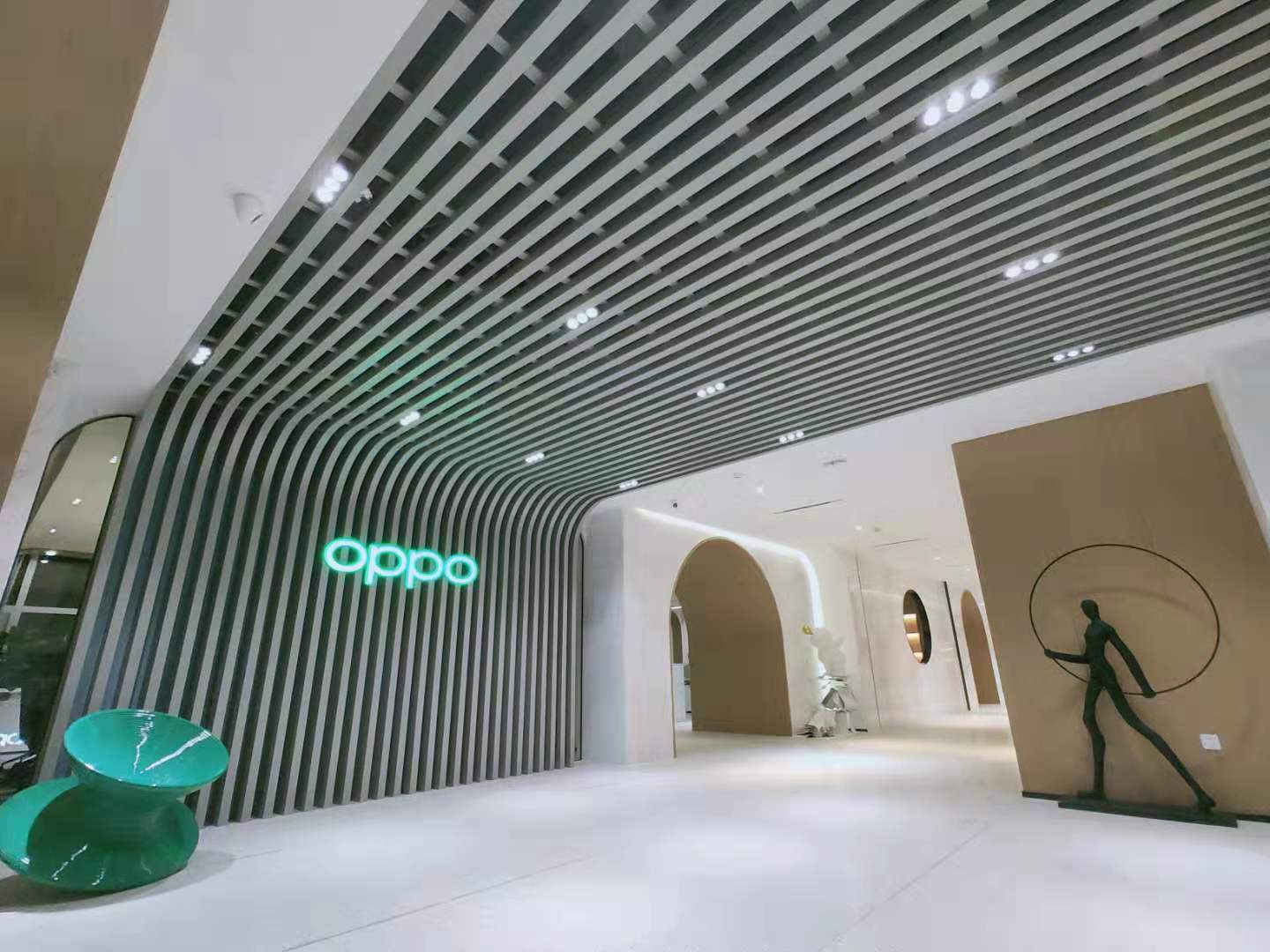 oppo的人民战争在升级