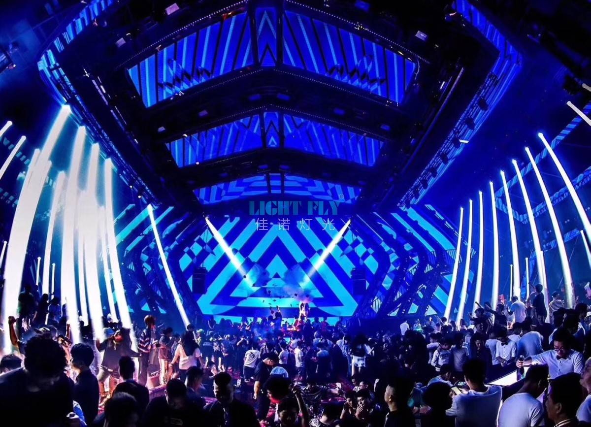 苏荷soho梦幻酒吧灯光秀_设备