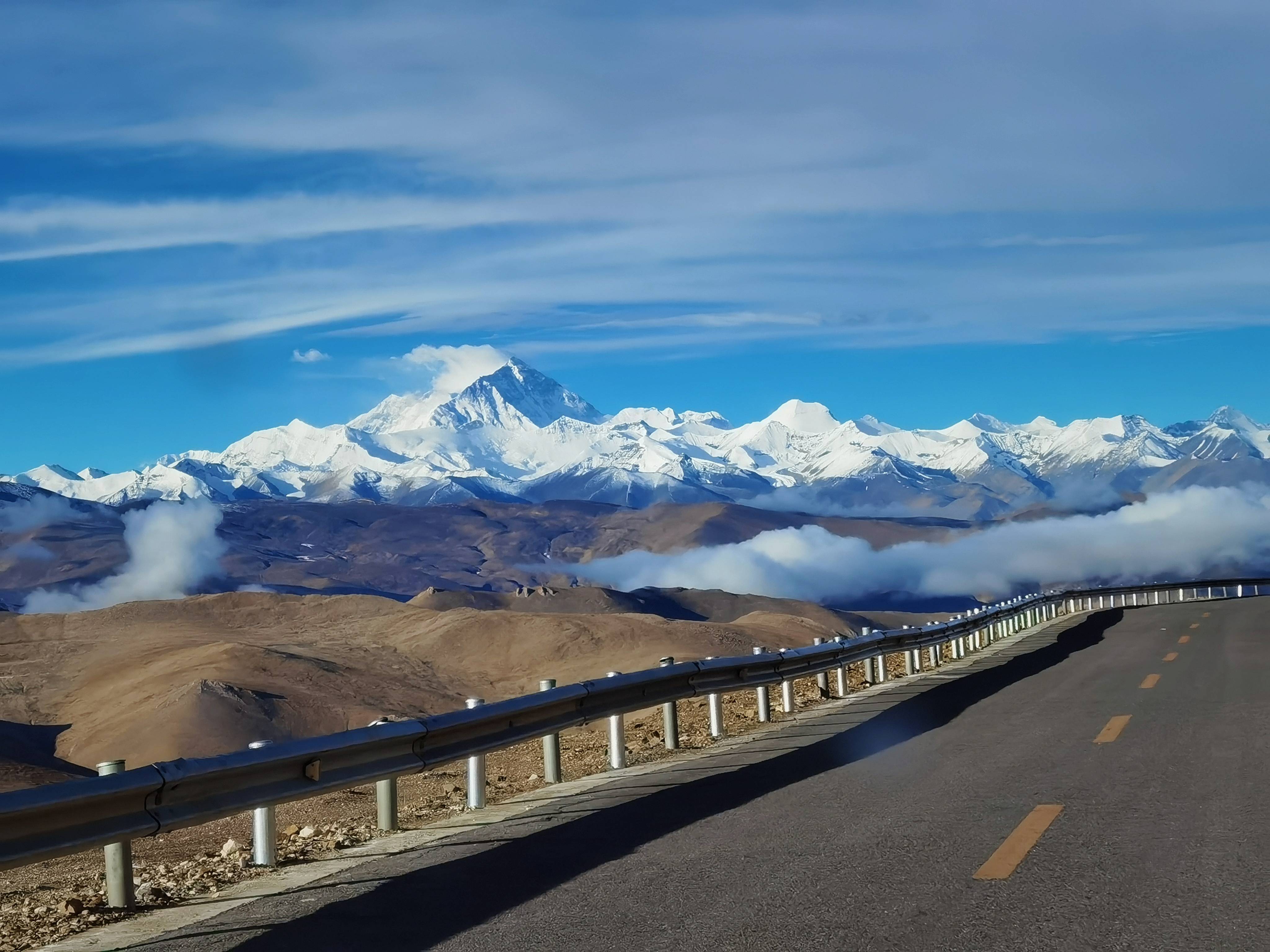 新藏线g219最新路况多是柏油路面最后一千公里是挑战