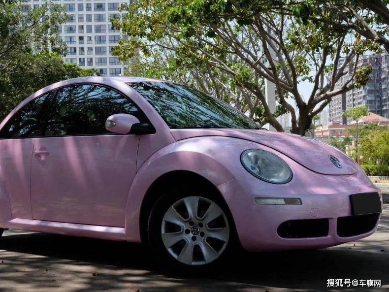 大众甲壳虫马卡龙樱花粉贴膜改色效果图