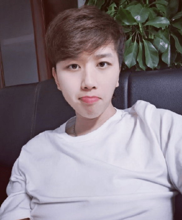 《变形计》"真香警告"王境泽是蔡徐坤粉丝 网友:怪他过分帅气