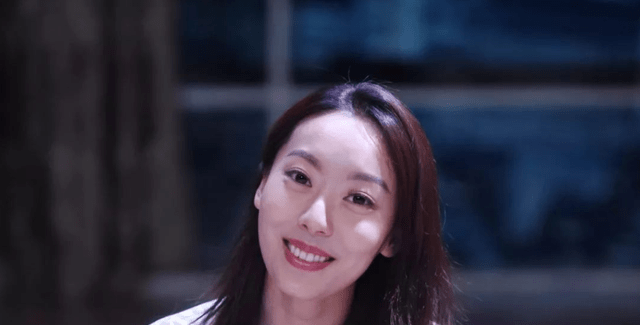 她是星爷没有捧红的"星女郎",拍完电影后沉寂,如今成这样了?_鄂靖文