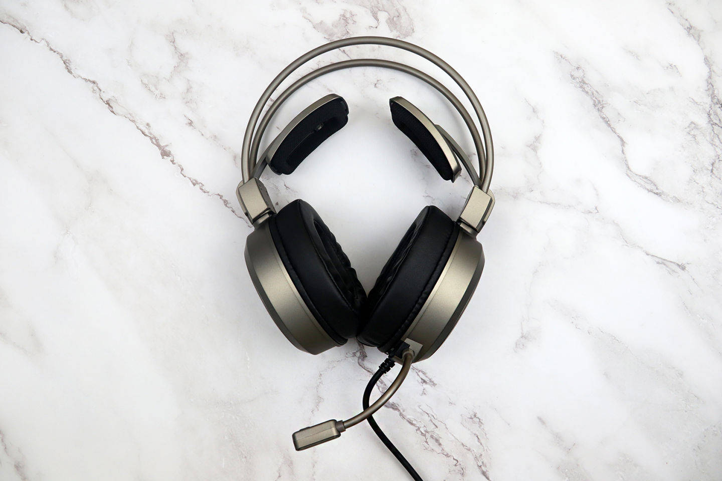 身临其境享受游戏雷柏rapoovh610游戏耳机体验