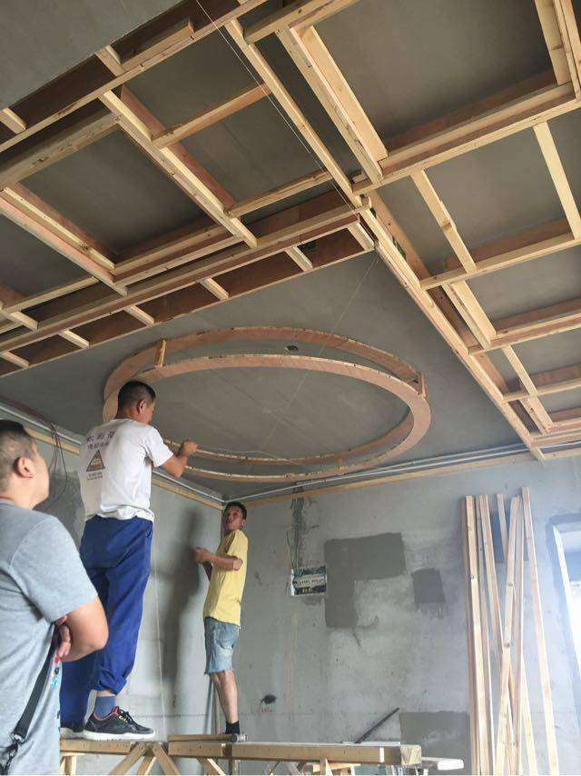 一天580块钱请的木工师傅做的活太漂亮了,朋友看了都说非常值!_装修