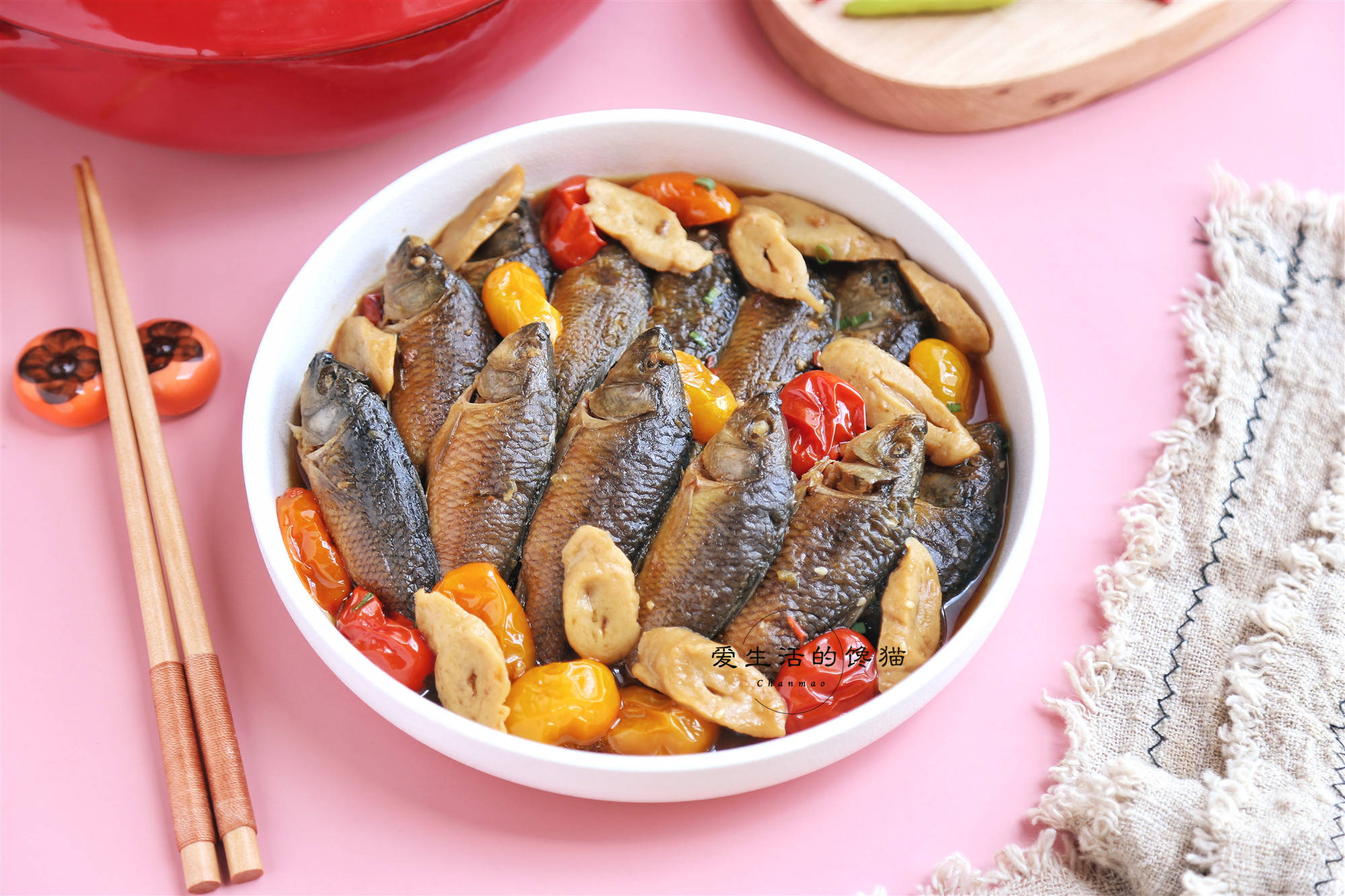 7,转小火焖15分钟,最后5分钟放入番茄块焖熟就可以出锅了.