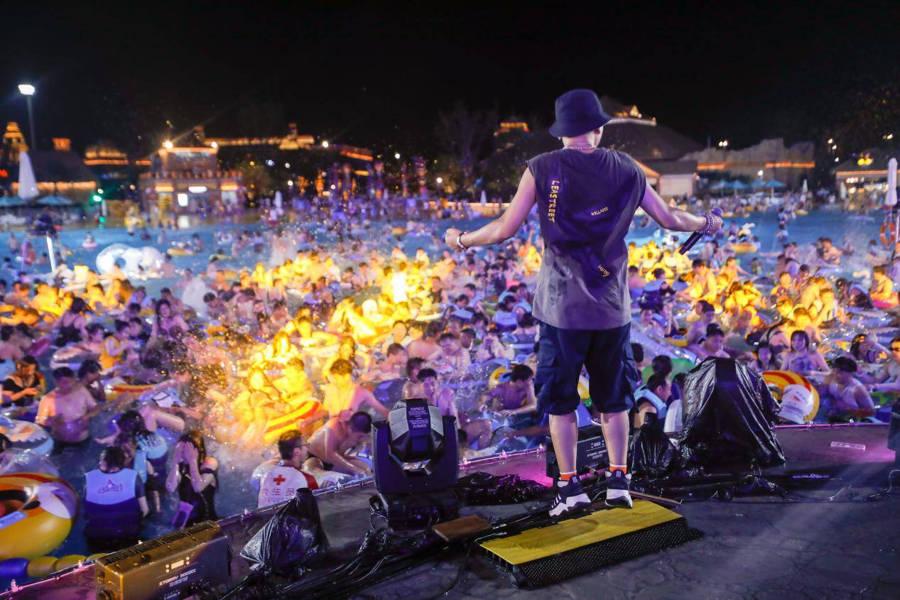 蓝鲸音乐节火力全开,孟美岐,小鬼喊你来南京玛雅海滩啦!