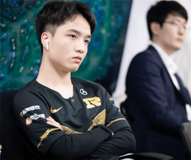 pdd分析rng的问题,不在小龙堡而在老选手身上?小虎直接放狠话