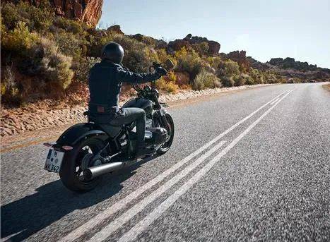 重磅285万起全新r18复古巡航摩托车开启预售重要性堪比宝马7系