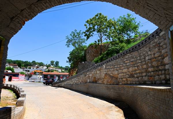 建设美丽乡村 盂县洪庄村"破茧成蝶"