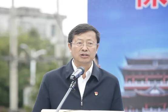 保山市县乡三级同步启动防范电信网络诈骗违法犯罪集中宣传活动_隆阳