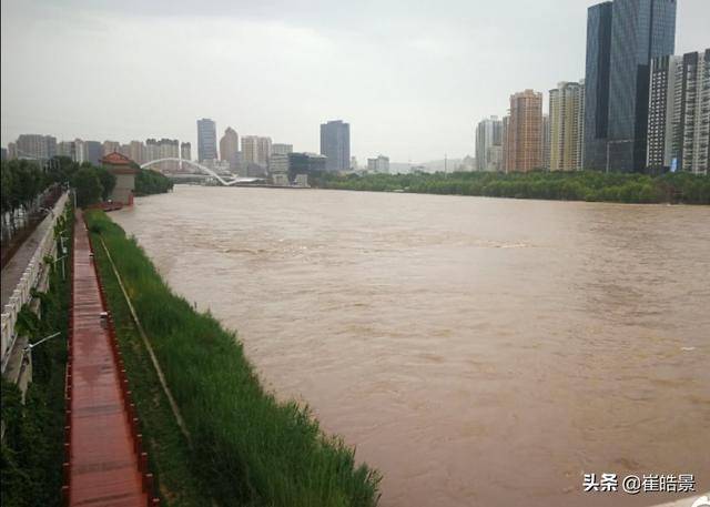 甘肃:兰州黄河水位再次上涨 请远离河道