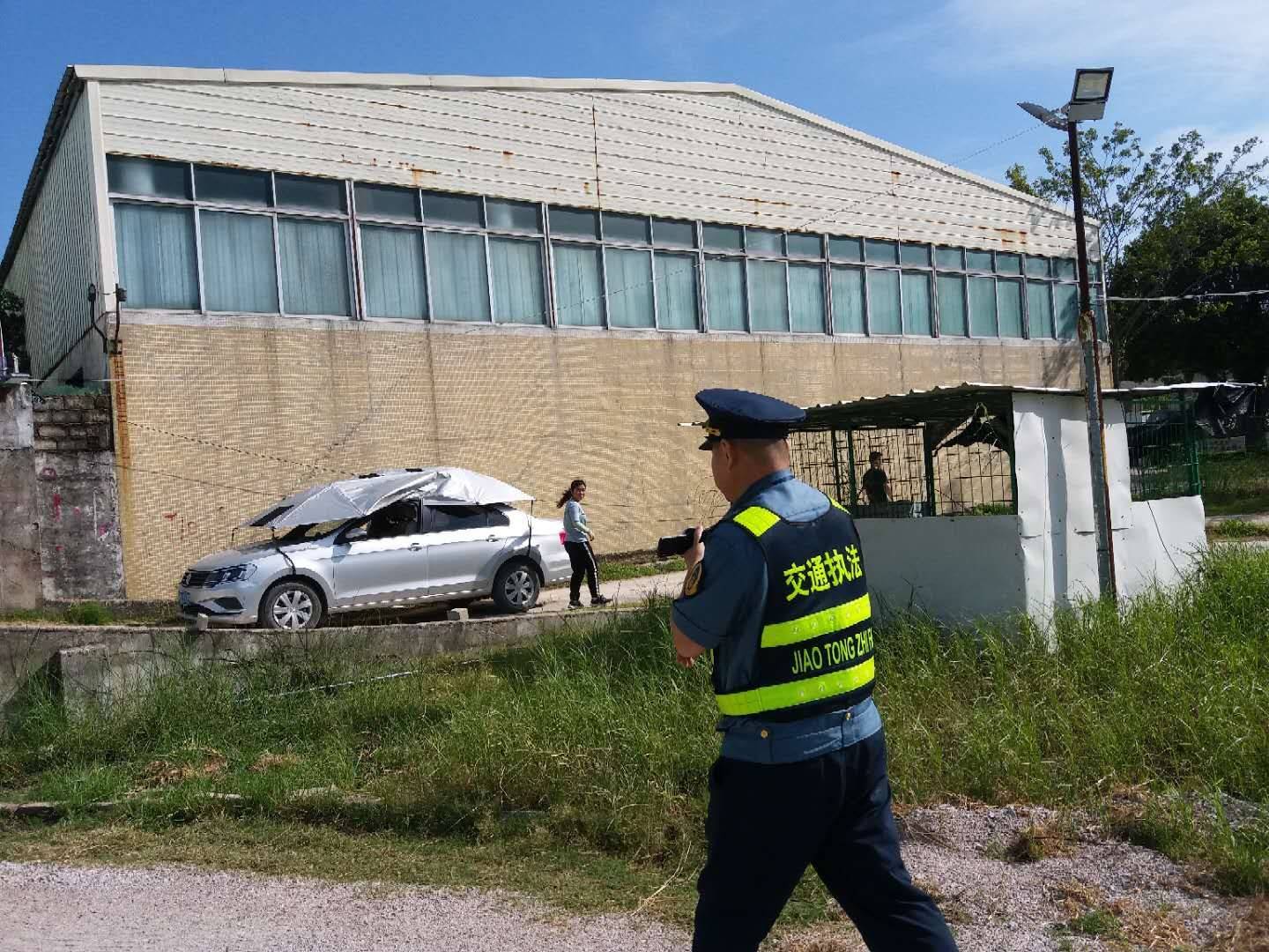 教練車不夠私家車來湊汕頭市交通運輸執法局查處多起冒牌教練車