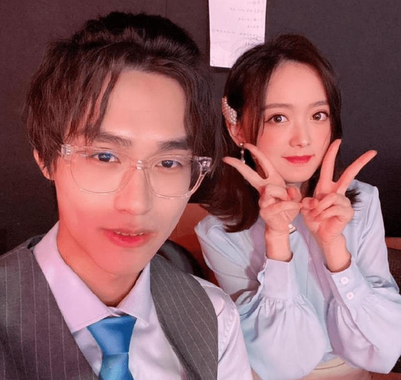 斗鱼迎来黄大仙首秀,即兴热身操戏份满满,网友评论亮了!